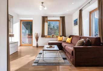 Cesa Stefania has Balcony rooms