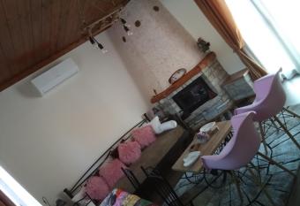 Villa Gianna has Balcony rooms