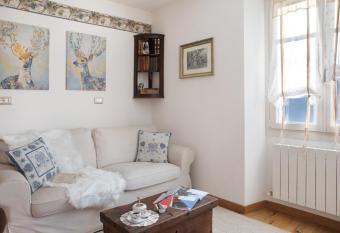 Ca  La Vedescia App Mantaula has Balcony rooms