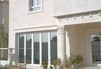 Qatar foundation Lebsayyer street no 116 has Balcony rooms