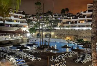 Appartamento Maximar otto posti piscina riscaldata has Balcony rooms