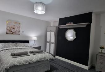 Ultra-Fine APARTMENTS in CENTRAL HALIFAX allows 18 year olds to book a room