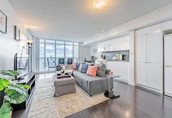 Luxurious 2BR-2BATH Parking Lake View Balcony has Balcony rooms