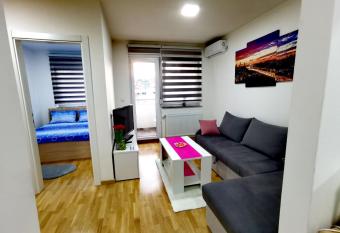 Apartman Lena has Balcony rooms