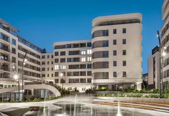 SunApart Gdynia centrum allows 18 year olds to book a room