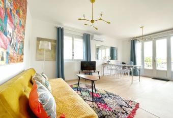 Villa Mont Saint Loup AGDE has Balcony rooms