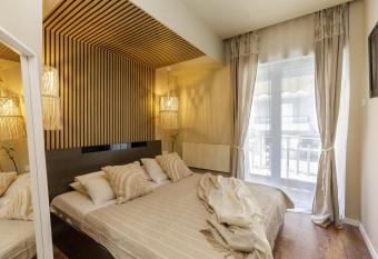 Sea Stars Apartment 1 has Balcony rooms