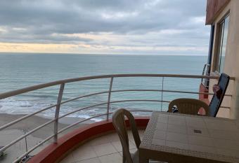 Suit vista al mar has Balcony rooms