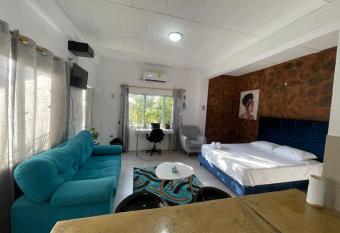 LOMA BEACH LOFT allows 18 year olds to book a room