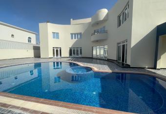 Dom West Bay has Balcony rooms