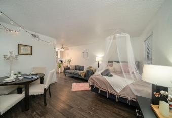 Love Nest - Austin allows 18 year olds to book a room