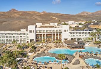 Secrets Lanzarote Resort & Spa - Adults Only (+18) has Balcony rooms