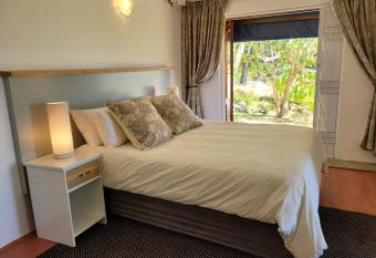 Froggy Farm Self Catering allows 18 year olds to book a room