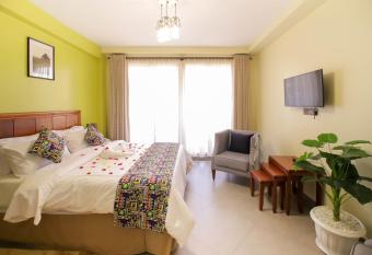 Lantern Serviced Apartments has Balcony rooms