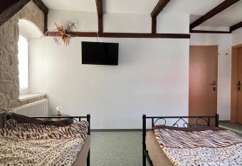 Pension in Leisnig allows 18 year olds to book a room