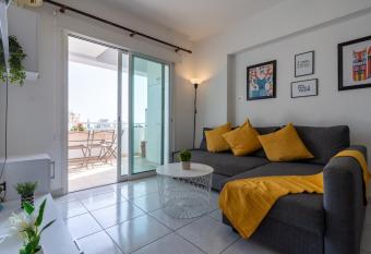 Anais 1-Bedroom Apartment in Mackenzie has Balcony rooms