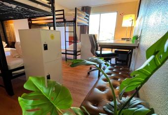 Bposhtels Charlotte allows 18 year olds to book a room