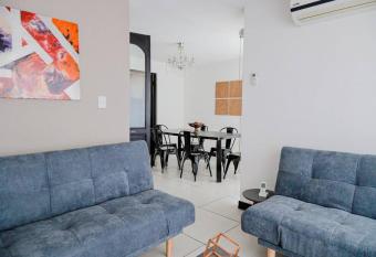 Beautiful Townhouse near San Pedro 5 min away has Balcony rooms