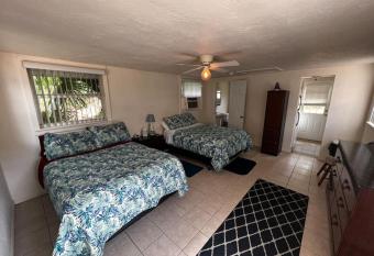 Cozy Starfish Cottage allows 18 year olds to book a room