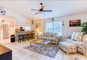 The Beach Retreat in St Augustine allows 18 year olds to book a room