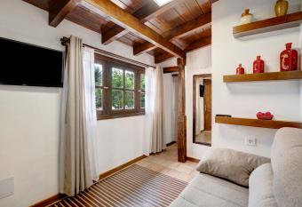 La Escalincha has Balcony rooms