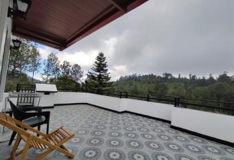 Le Mount Glass Rooftop Kotagiri has Balcony rooms