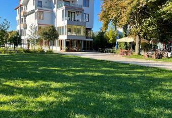 Hotel Tirona has Balcony rooms