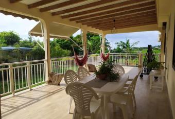 Chambres d h  te Sud Basse-Terre has Balcony rooms