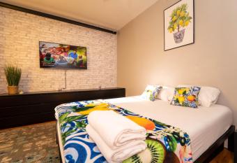 4Bedrooms apartment D&G style in NEW YORK allows 18 year olds to book a room