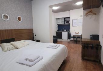 DEPARTAMENTO CIVIC ART has Balcony rooms