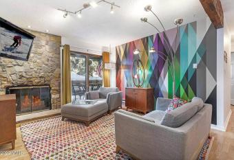 Beaver Creek 2 Bed 2 Bath Condo 1 Min Walk To Elk Lot has Balcony rooms