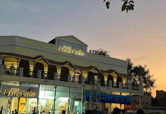 Hotel Green Castle (Heritage Hotel) has Smoking/Balcony rooms