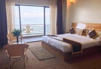 Delohighs has Balcony rooms