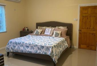 Lovely one bedroom apartments has Balcony rooms
