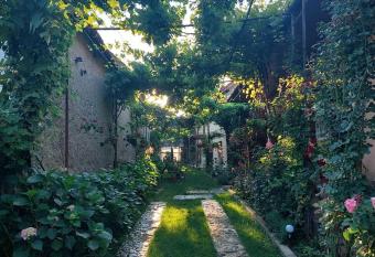 Casa Bucium has Balcony rooms