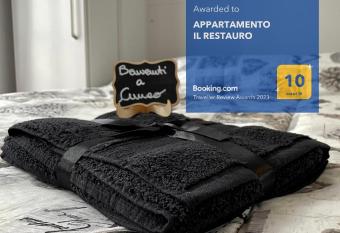 APPARTAMENTO IL RESTAURO has Balcony rooms