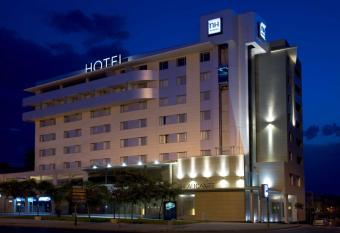 NH Alicante has Balcony rooms