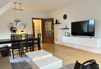 Apartment an der Altstadt allows 18 year olds to book a room