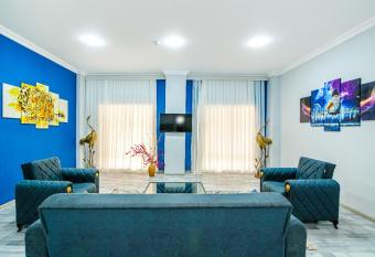 5 Rooms Mc Donalds & SwimmingPool has Smoking/Balcony rooms