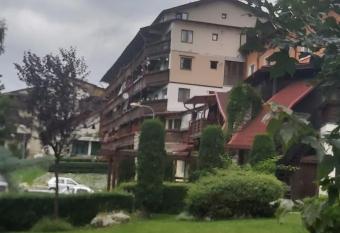 Montana Luxury Apartment with a View has Balcony rooms