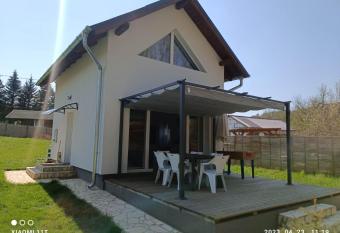 Happy Day Vend  gh  z has Balcony rooms