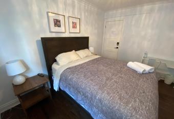 Yonge and Finch Subway !M Spacious and Quiet Private Bdr with Shared Bathroom allows 18 year olds to book a room