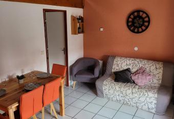 Villa 6p spa privatif proche mer marche No  l has rooms with a private hot tub