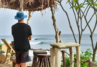 Popoyo Surfcamp allows 18 year olds to book a room