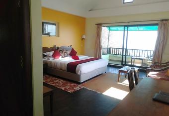 Hotel Chautari pvt ltd has rooms with a private hot tub