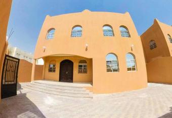 10 Bedrooms Fully Furnished Villa allows 18 year olds to book a room