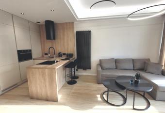 Apartament 503 Hanza Tower allows 18 year olds to book a room