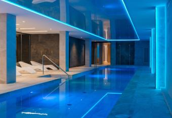 L Azure Hotel 4* Sup has Balcony rooms