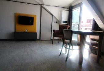 Kelebek Butik Apt allows 18 year olds to book a room