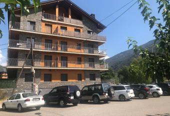 Un lindo piso acogedor para desconectar en Sort has Balcony rooms